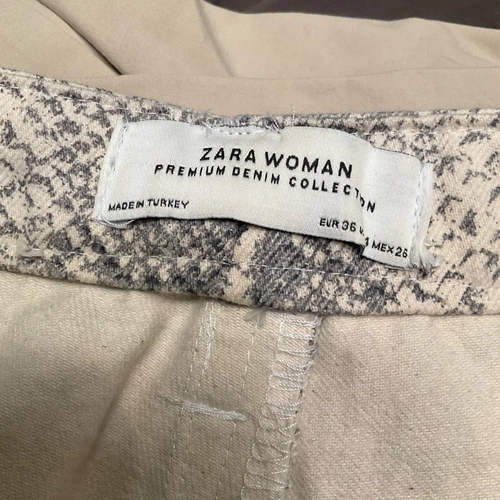 Zara Women Premium Denim Collection Jeans, Grey Snake Print, 5-Pocket, Sz 4 - Picture 7 of 15